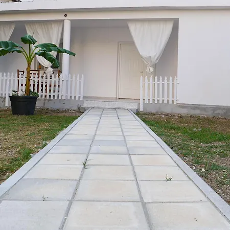 Dom wakacyjny Brielle's House Wlora